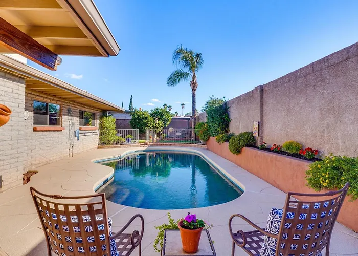 Stunning In - A Cyclist's Haven! Holiday home Tucson